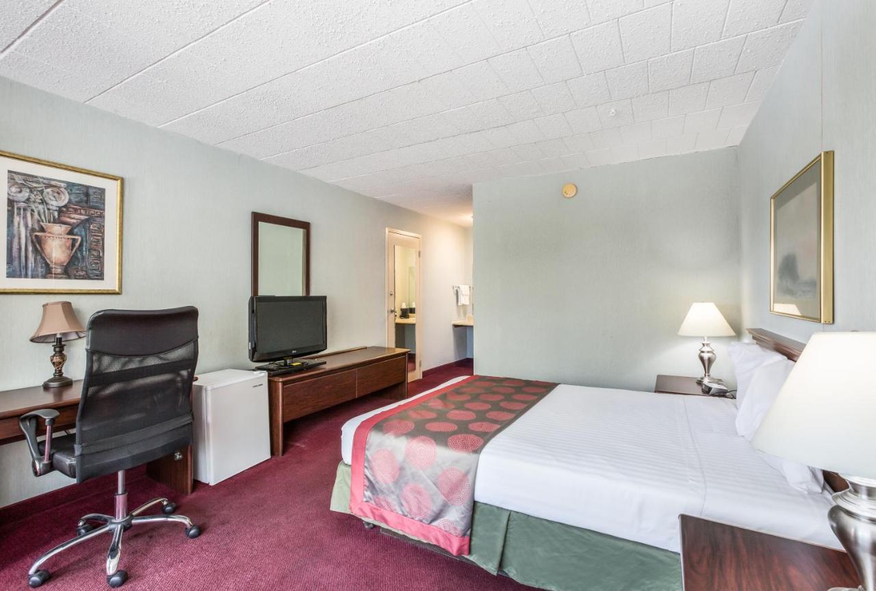 Red Carpet Inn & Suites Hazleton Exterior foto